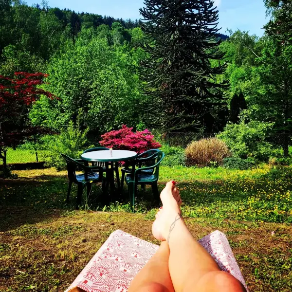 Jambes au soleil, pur bonheur.