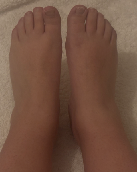 Petite feet