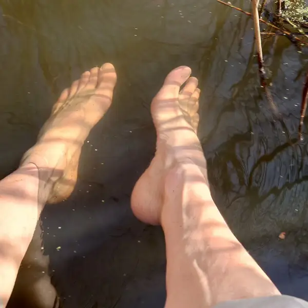 Watery feet. 💦👣