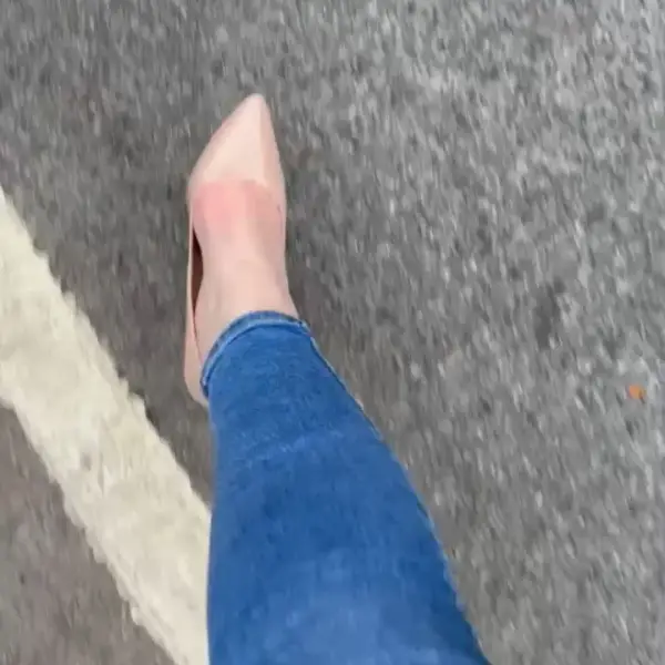 Pointe on the street.