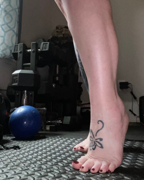 These gorgeous toes hold up a strong body 😍