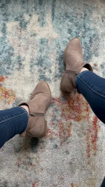 Mets-toi dans mes bottines. ✨