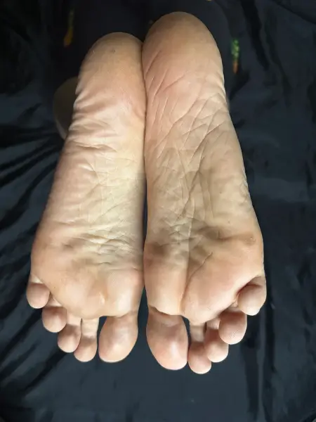 You're getting weaker and weaker 👣 Size 13. Vote.