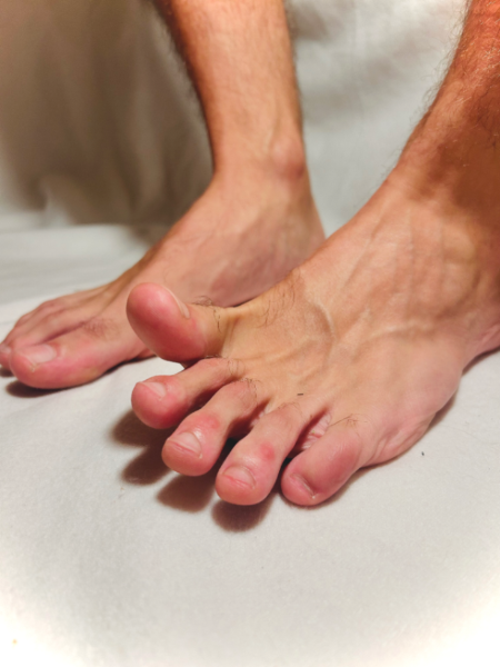 spreading my toes