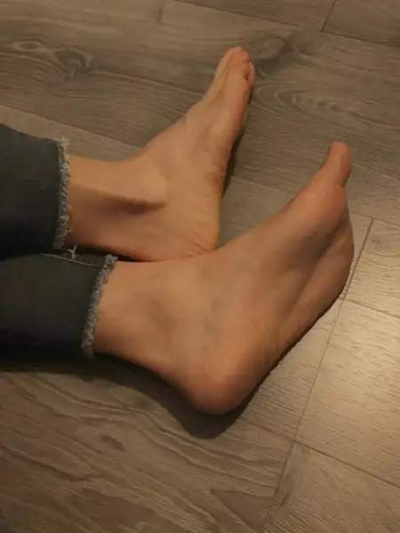 Pieds fatigués après une longue journée ? 👣