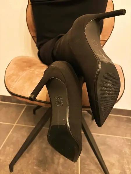 Bottes suédine noire.